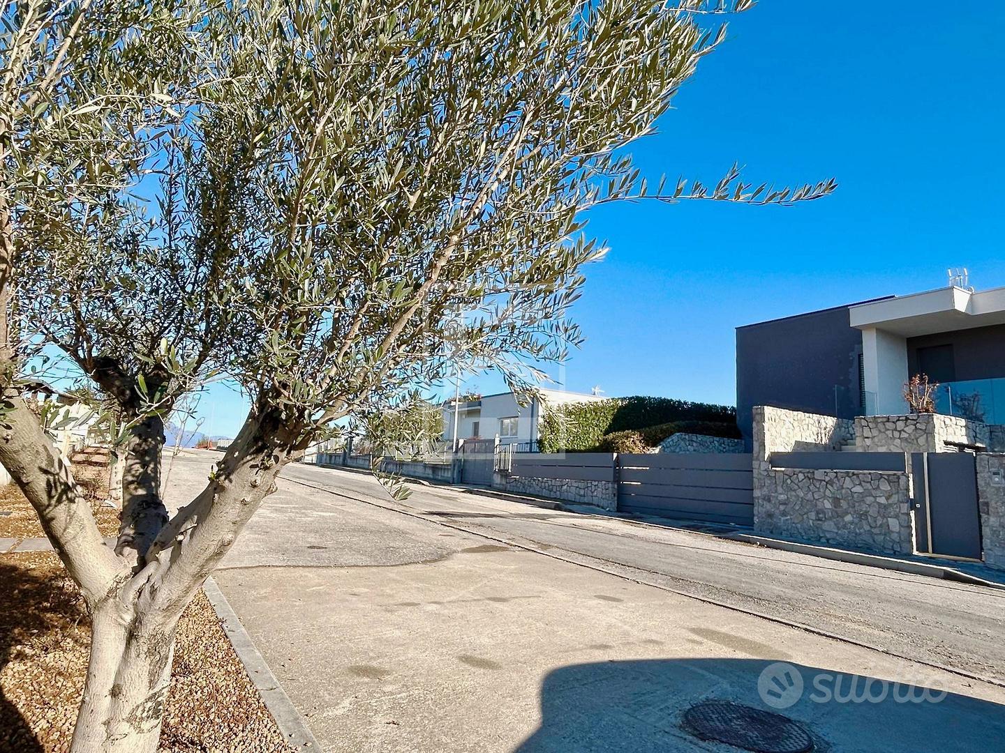 Villa singola - Desenzano del Garda - Vista 2