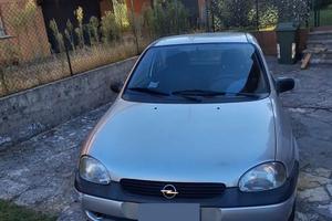opel corsa  1000