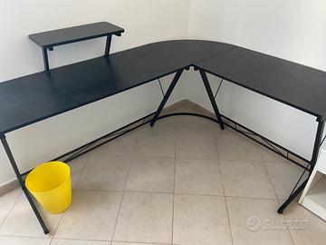 Scrivania angolare nera