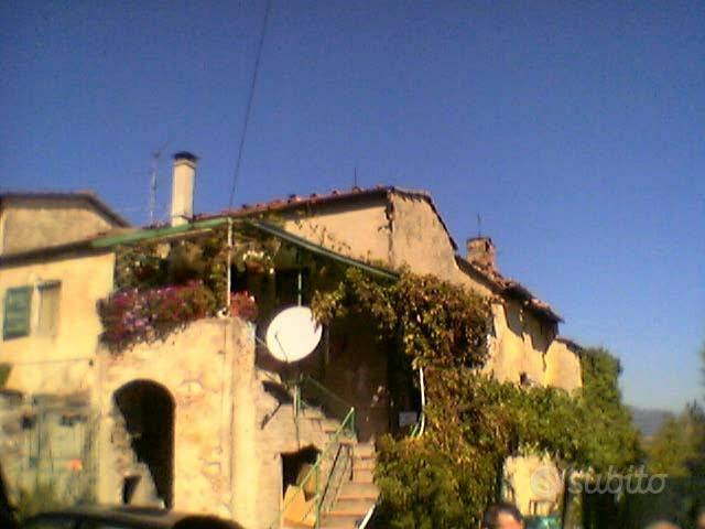 Rustico / Casale di 600 m² con più di 5 locali e b - Vista 3