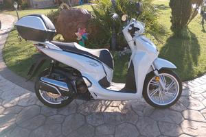 Honda SH 300