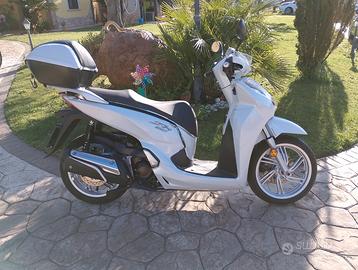 Honda SH 300