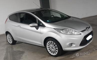 Ford Fiesta 1.4 TDCi 70CV 3 porte Titanium