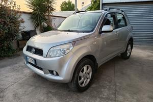 Daihatsu Terios 15cc benz. 4x4