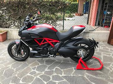 Ducati Diavel Carbon