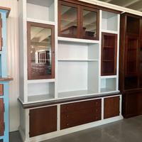 Parete attrezzata da soggiorno stile arte povera