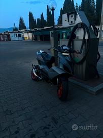 Aprilia sr factory 2010