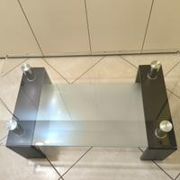 Tavolino da salotto in vetro e legno moderno