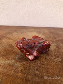 Statuina Rana in Diaspro Rosso