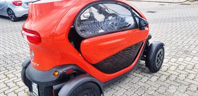 RENAULT TWIZY 80 BATTERIE PROPRIETA'