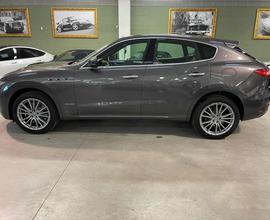 MASERATI Levante V6 AWD Granlusso