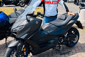 Yamaha tmax icon max 2025