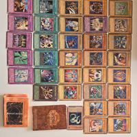 34 carte Yu-Gi-Oh originali con libretto e campo