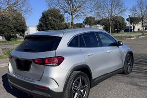 MERCEDES-BENZ GLA 180 d AUTOMATIC AMG LINEA PREMIU