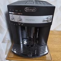 Macchina del caffè De Longhi Magnifica