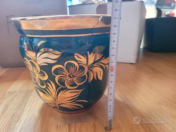Vaso verde con fiori