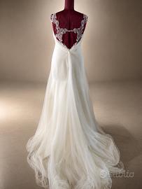 Abito da sposa nuovo in seta con velo e Swarovski