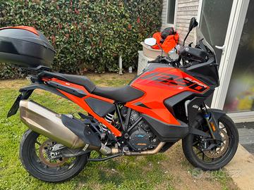 Moto praticamente nuova