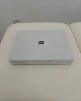 Microsoft  surflace laptop nuovo