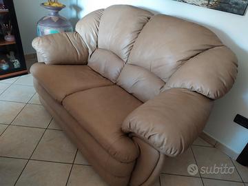 Divano in Vera pelle beige 