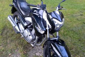 Suzuki Inazuma 250 - 2015