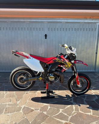HM 70 TOP NERO (trattabile)