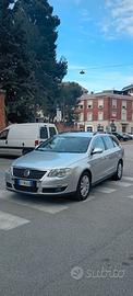 Volkswagen passat 2.0 TDI variant highline
