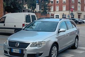 Volkswagen passat 2.0 TDI variant highline