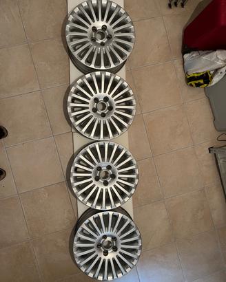 Cerchi in lega 16 originali ford 
