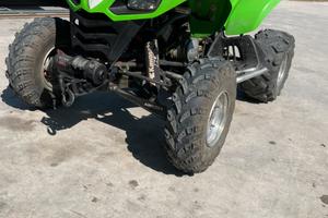 Moto Quad Kawasaki 700