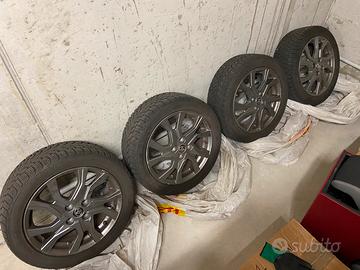 Set 4 cerchi in lega Toyota originali