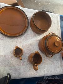 Set vintage in ceramicamarronesmaltata anni‘70/‘80