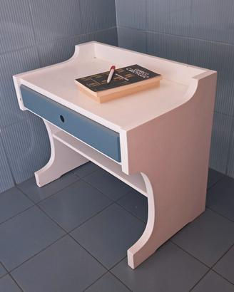 Mobiletto/comodino in legno da personalizzare