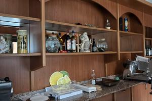 arredamento e attrezzatura per salumeria