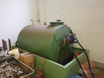Cisterna con pompa da 2000 litri