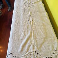 Tenda unica in cotone ricamata a mano con nappe