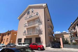 4 LOCALI A L'AQUILA