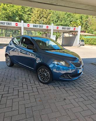 LANCIA IPSILON HIBRID 2021