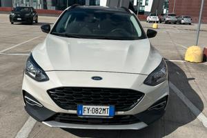 Focus Active metropolis white