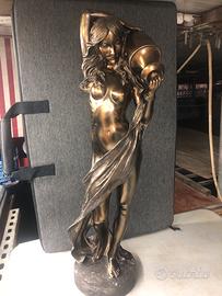 Bella Ragazza Statua Portatrice
