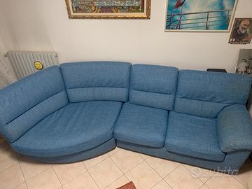 Divano 5 posti con pouf