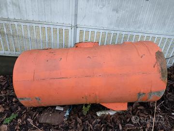 Serbatoio usato arancione buone condizioni