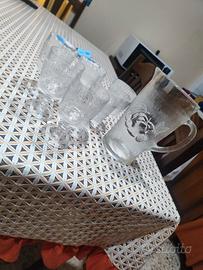 Brocca con bicchieri