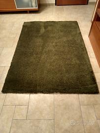 Tappeto a pelo medio verde scuro 