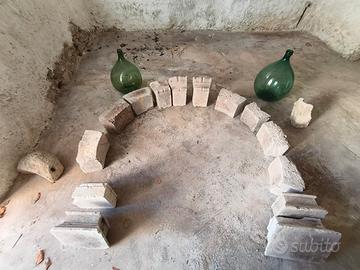 Arco in pietra Antico