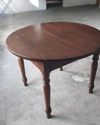 Tavolo e 6 sedie in legno - antiquariato