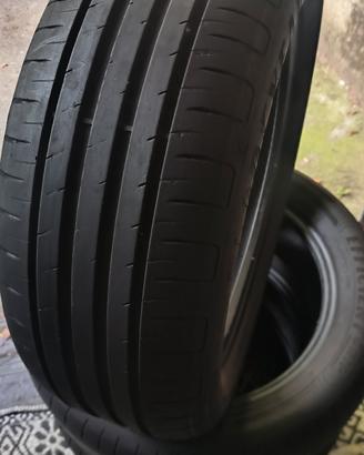 N4 gomme 205 55 17 Goodyear usate buone condizioni