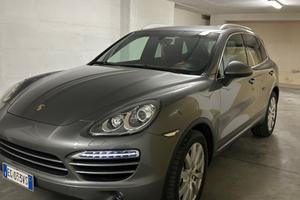 PORSCHE Cayenne 2ªs.'10-'18 - 2011