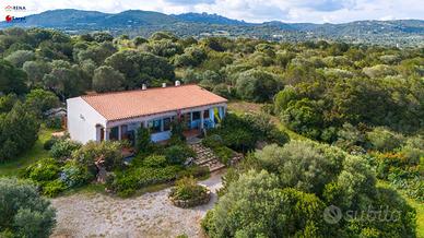 Villa indipendente con giardino e vista mare-Palau