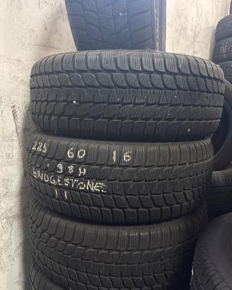 Gomme invernali 225 60 16